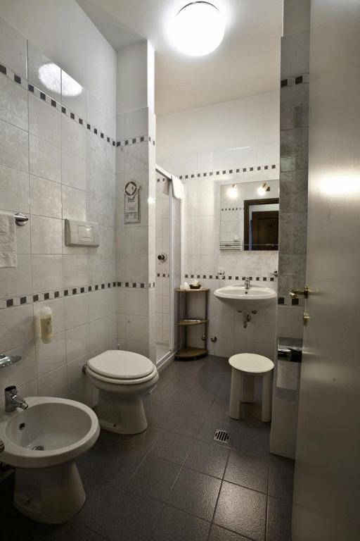 Hotel Nastro Azzurro Monguzzo Bilik gambar